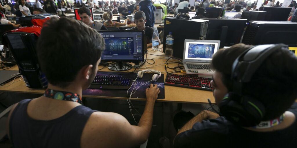 policia-de-sp-investiga-plataforma-online-por-apologia-a-violencia